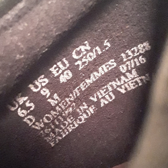 Clark's Black Ruched Leather Loafers - Picture 5 of 16